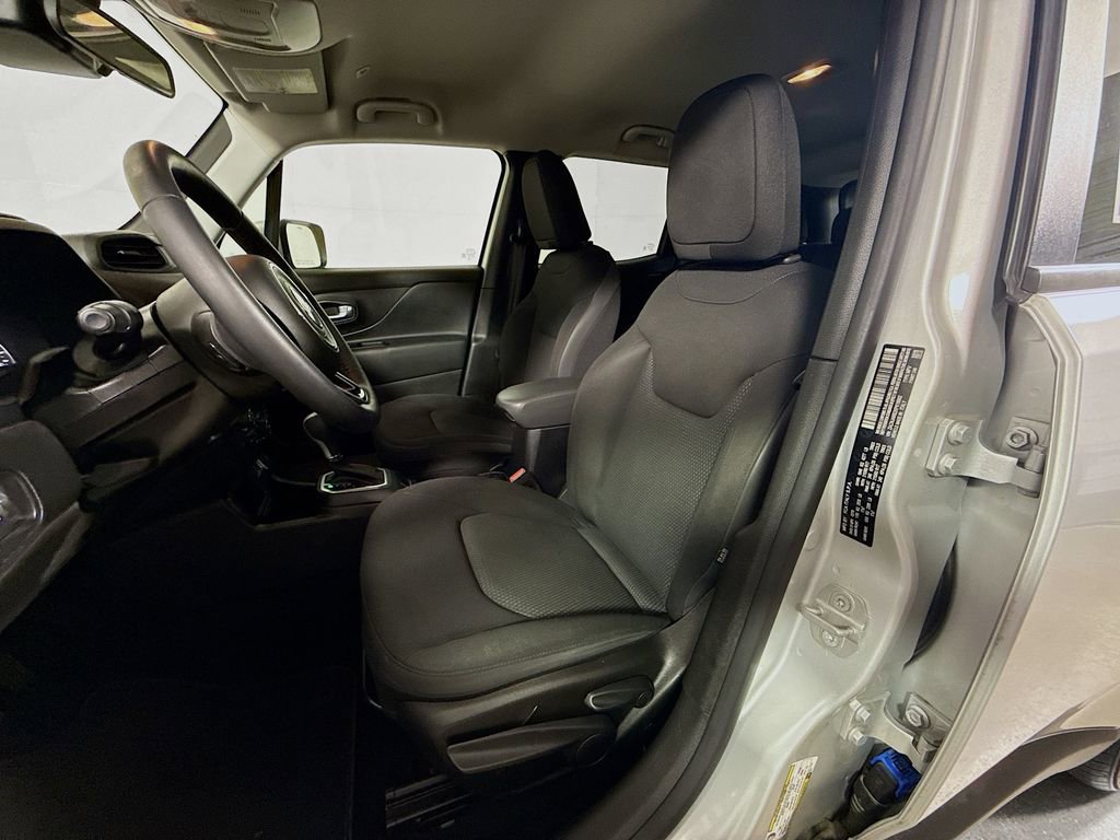 Used 2019 Jeep Renegade Altitude w/ Quick Order Package 2XM image 19