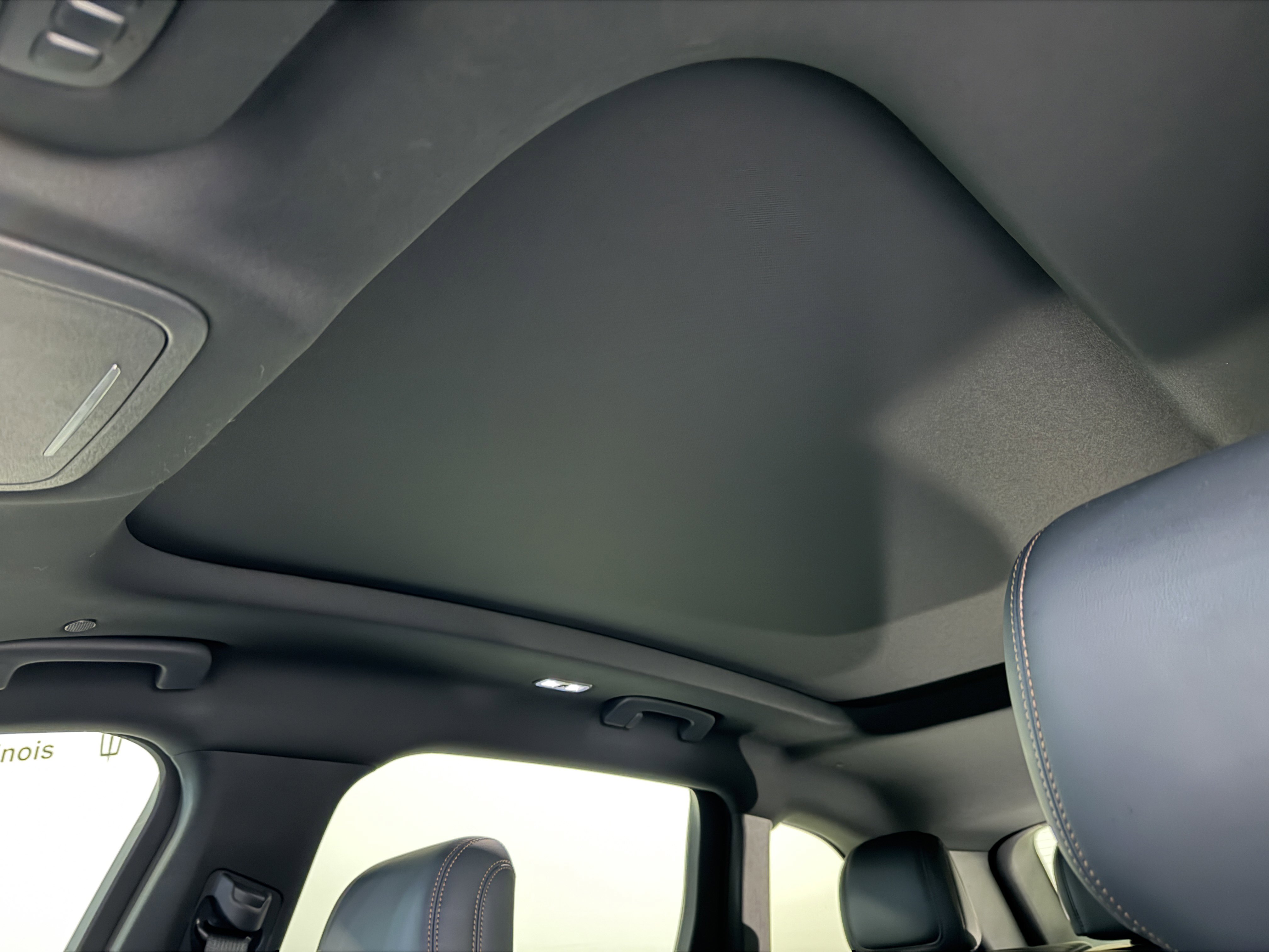 Used 2025 Lincoln Nautilus Premier w/ Equipment Group 102A image 5