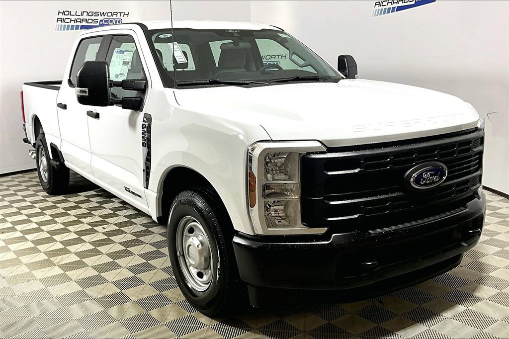 New 2026 Ford F250 XL image 2