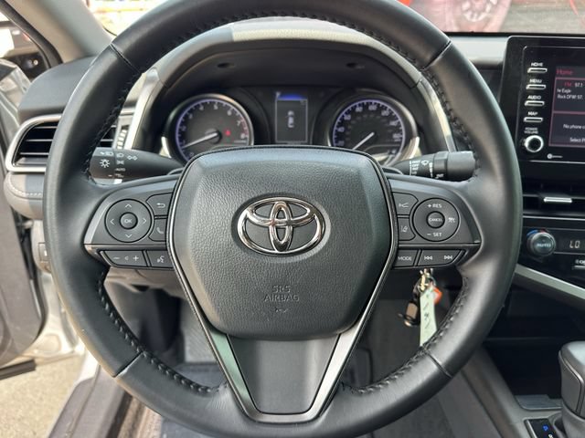 Used 2023 Toyota Camry SE FWD image 11