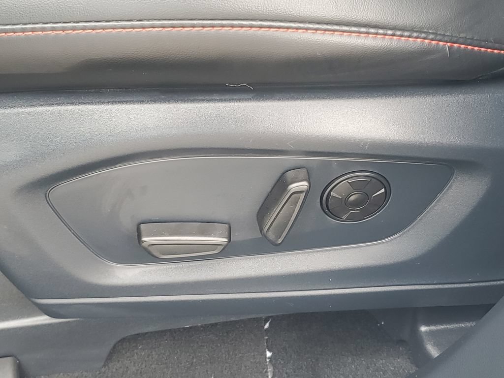Used 2025 Ford Explorer ST AWD/4WD image 17