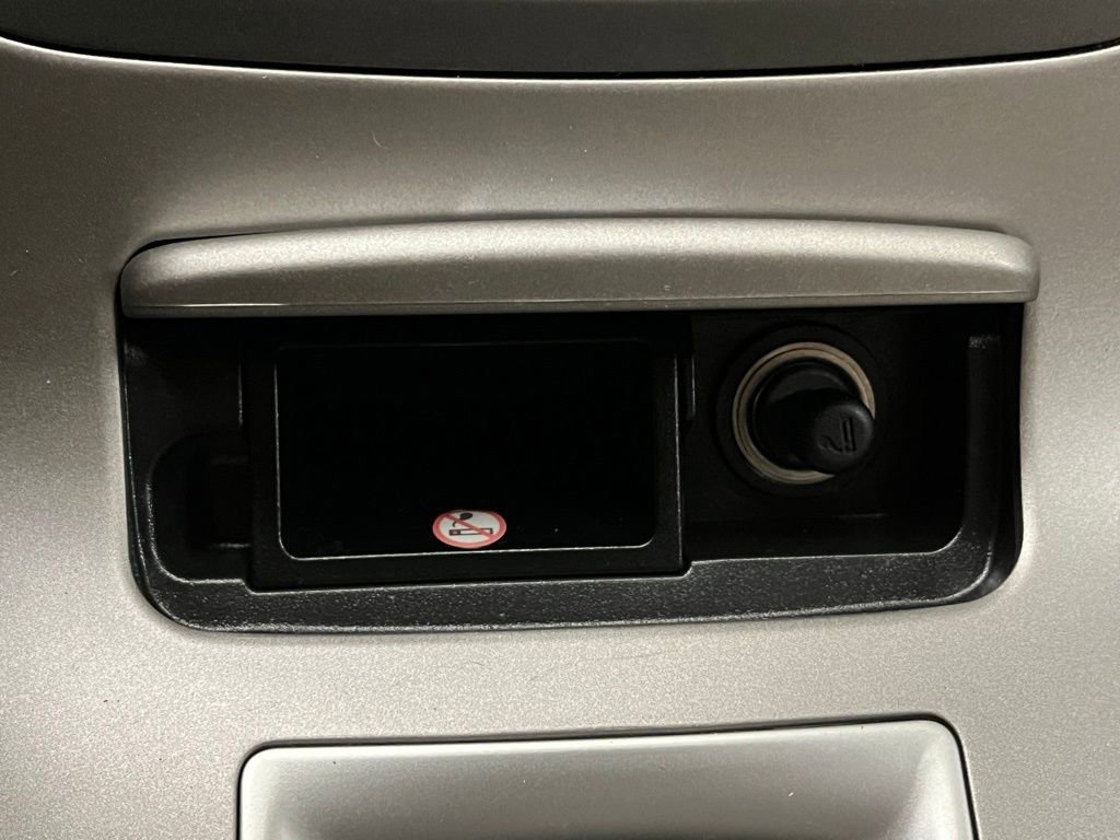 Used 2014 Nissan Sentra S image 9