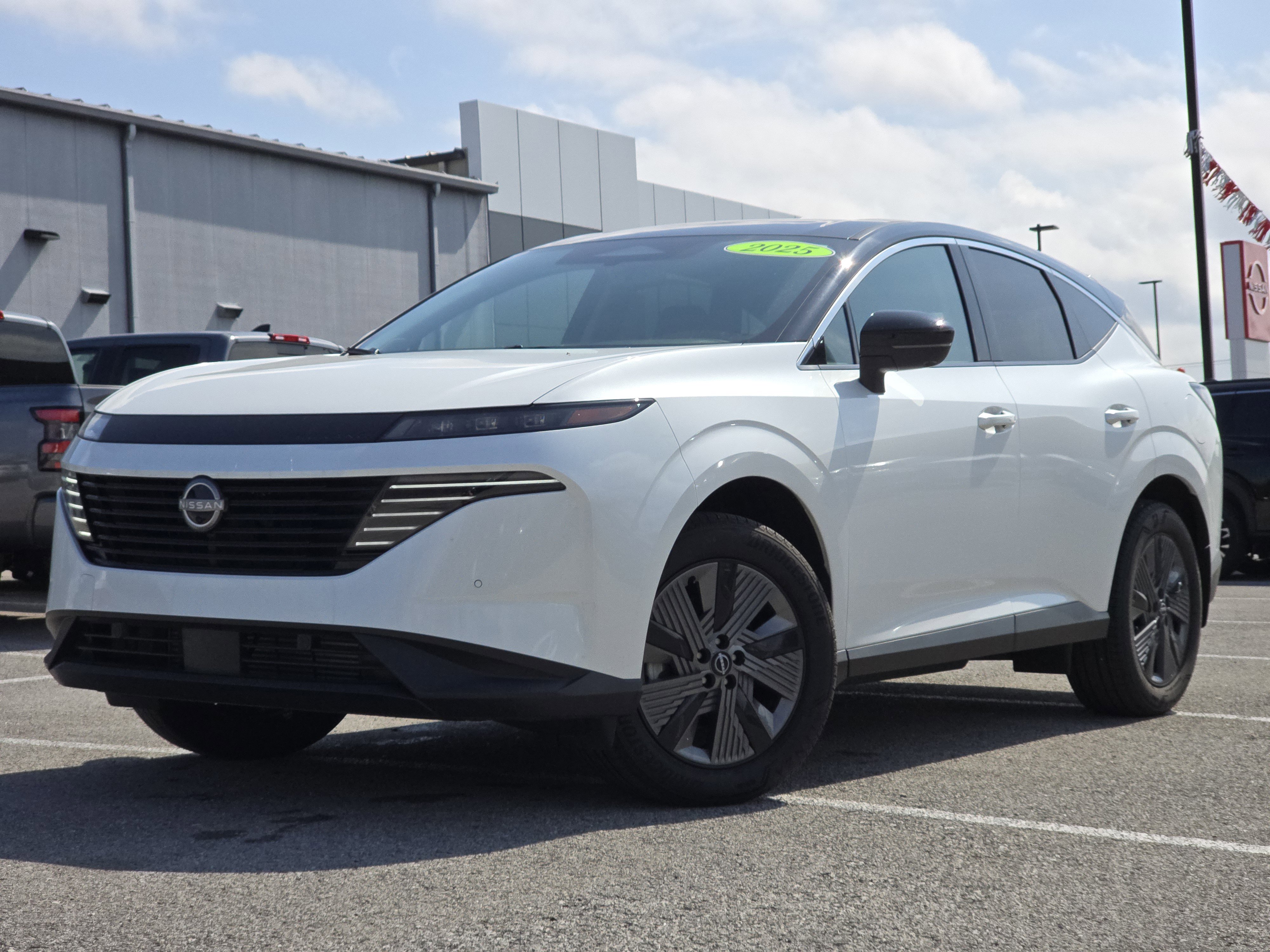 Used 2025 Nissan Murano SL image 1