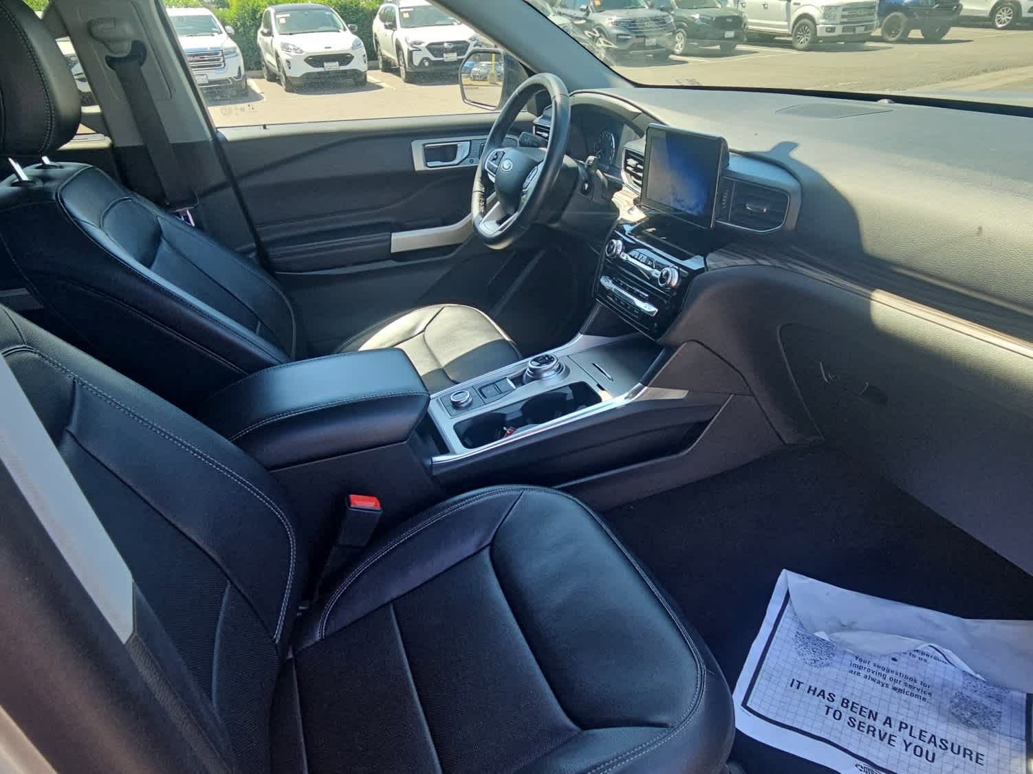 Used 2023 Ford Explorer Limited AWD/4WD image 14