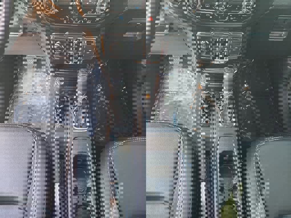 Used 2022 Jeep Wrangler Unlimited Sahara w/ Safety Group image 31