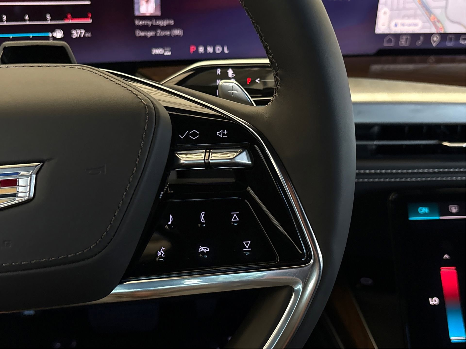 New 2026 Cadillac Escalade ESV Platinum Sport w/ LPO, ONYX Package image 28