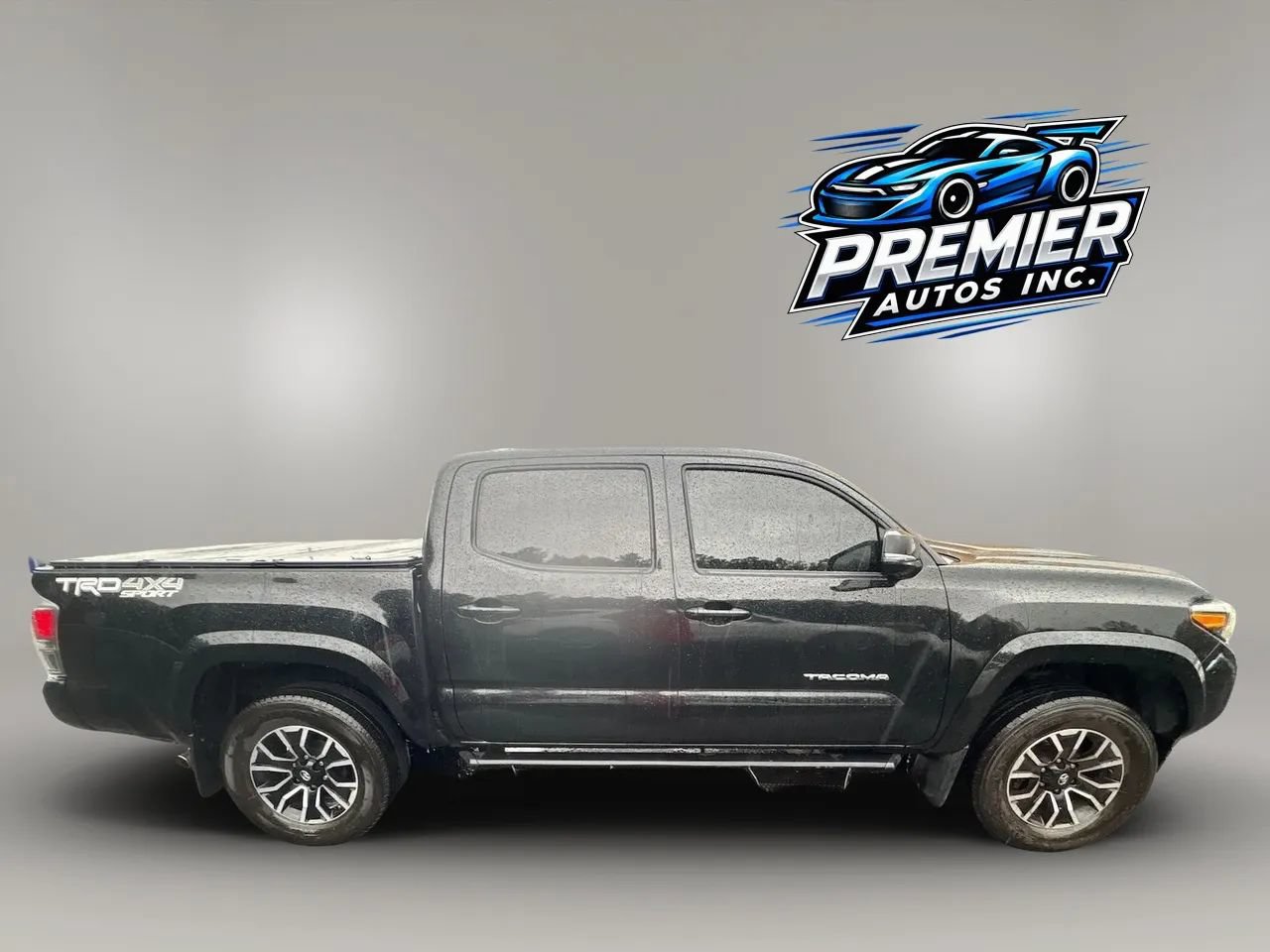 Used 2020 Toyota Tacoma TRD Sport w/ TRD Premium Sport Package AWD/4WD image 8
