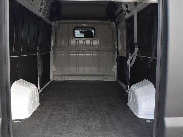 New 2025 RAM ProMaster 3500 w/ Roll-Up Rear Door Package FWD image 5