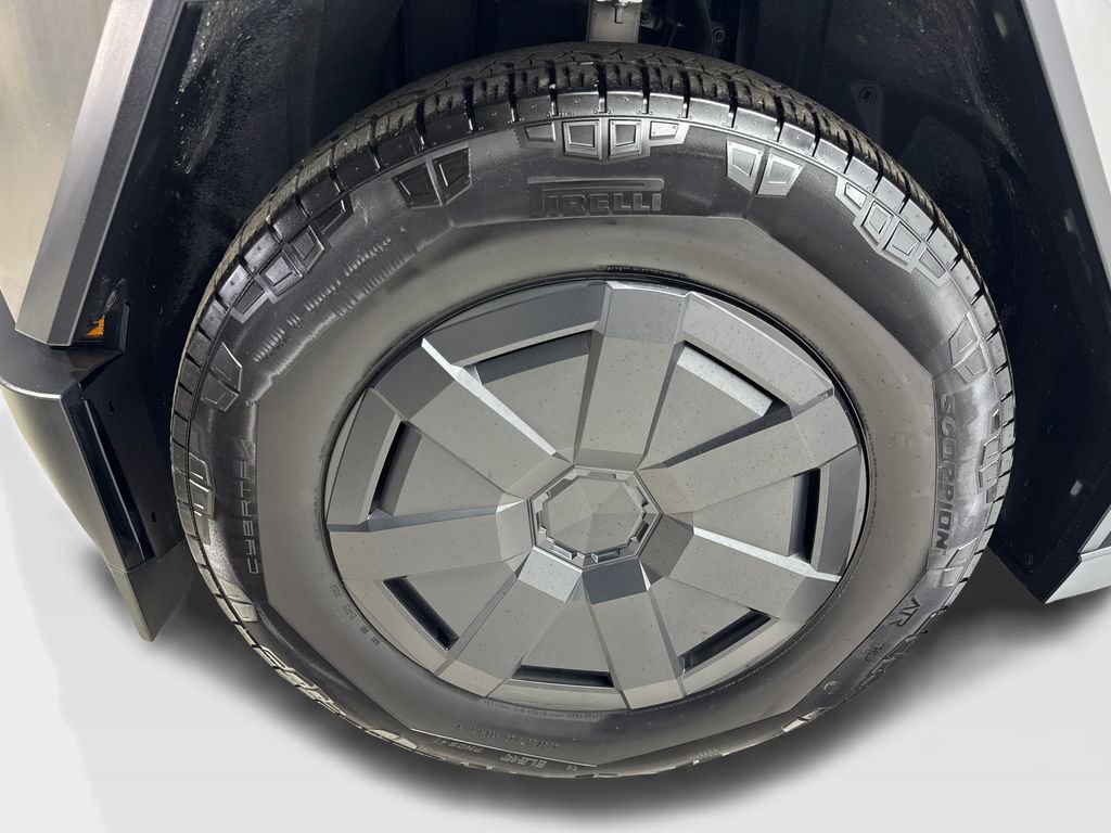 Used 2024 Tesla Cybertruck AWD Crew Cab image 72