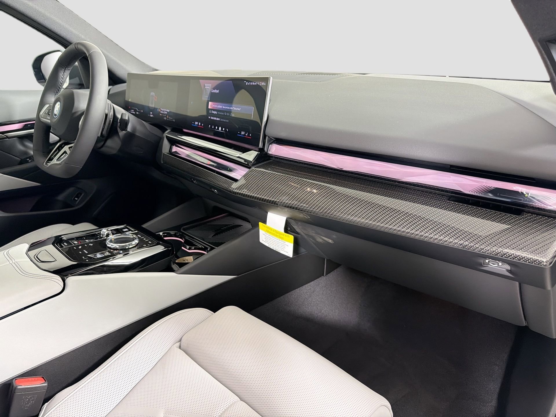 New 2026 BMW 550e xDrive image 30