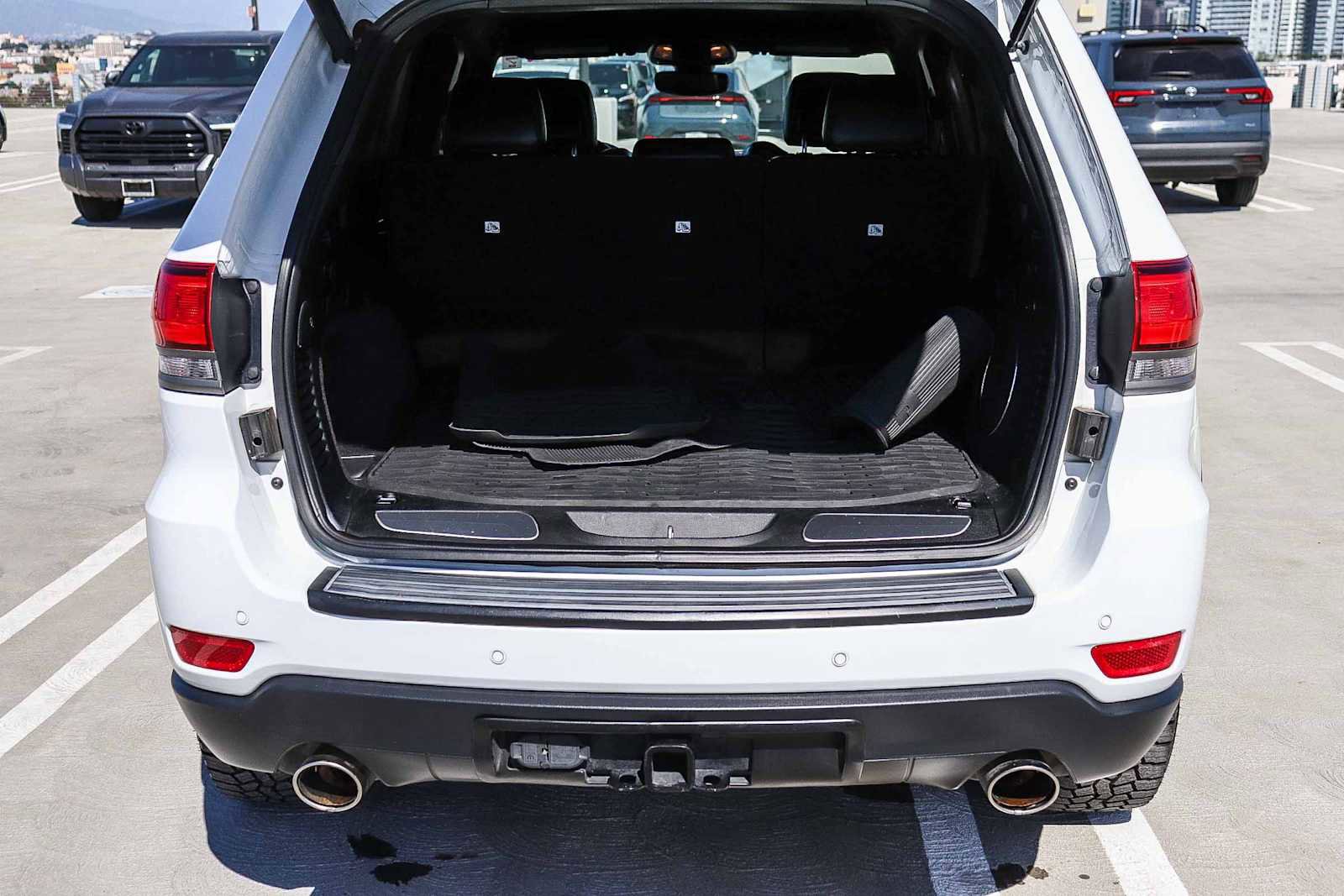 Used 2017 Jeep Grand Cherokee Trailhawk image 28