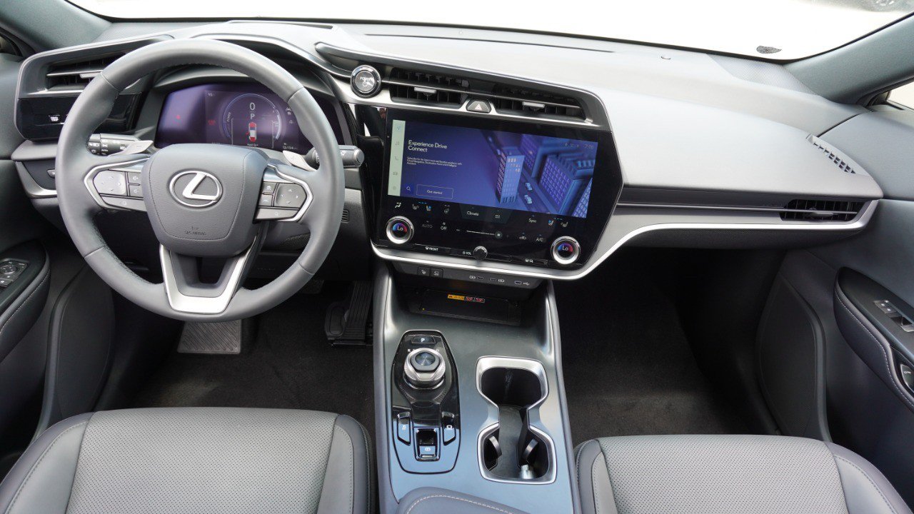 Certified 2024 Lexus RZ 450e Premium w/ Technology Package AWD/4WD image 27