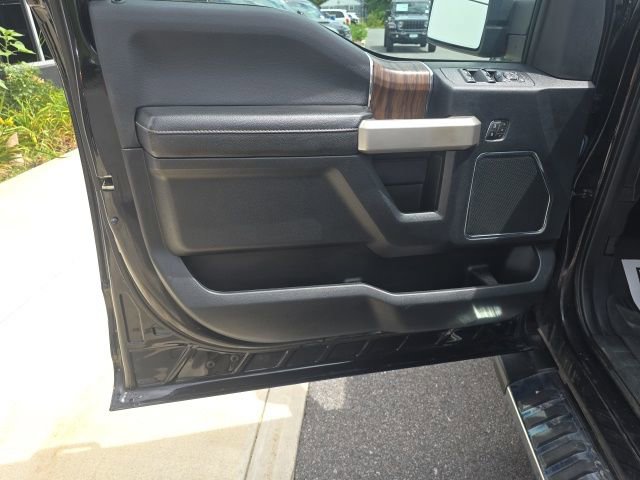 Used 2019 Ford F150 Lariat w/ Equipment Group 502A Luxury image 10