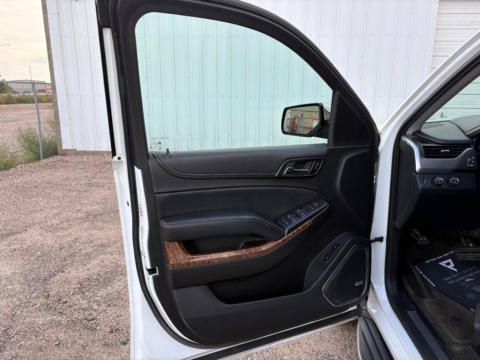Used 2015 Chevrolet Suburban LTZ AWD/4WD image 27
