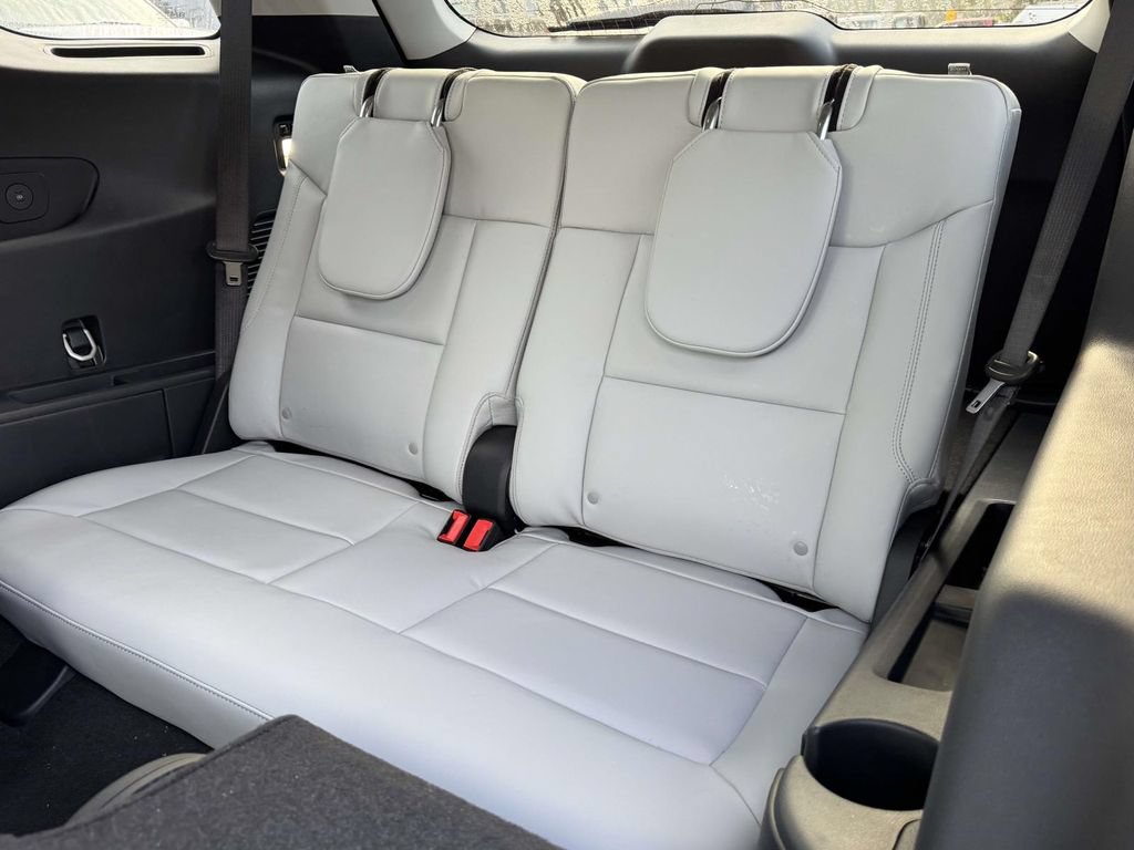 New 2026 Ford Explorer Platinum w/ LUX Leather Package AWD/4WD image 15