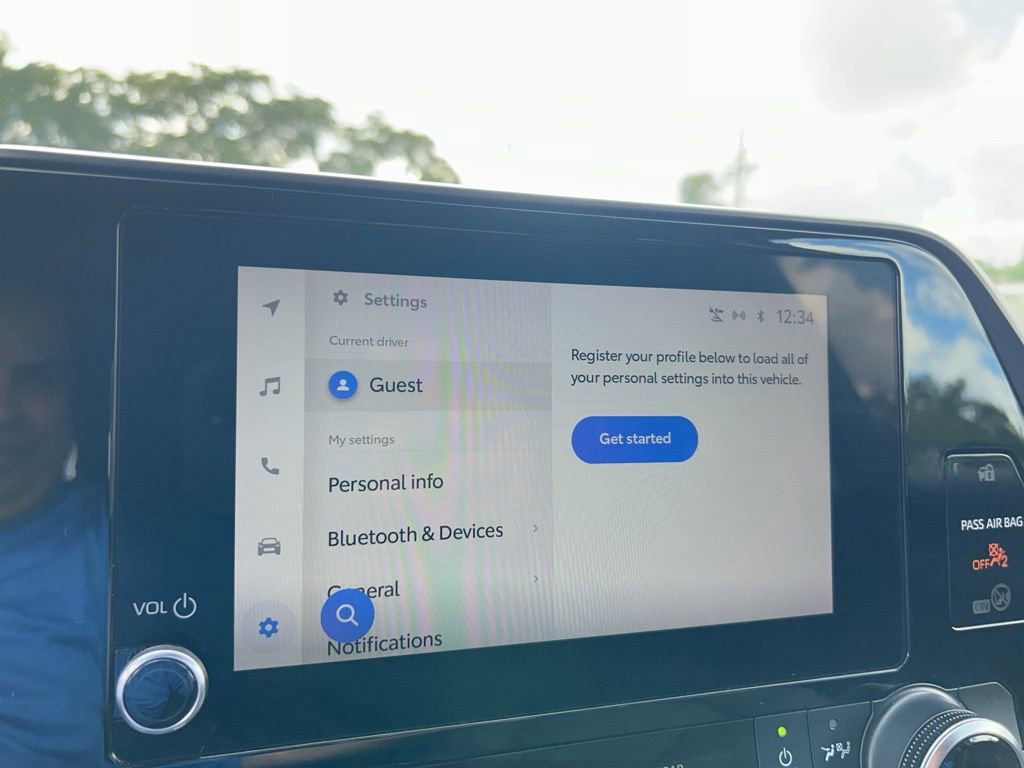 Used 2023 Toyota Highlander L image 13