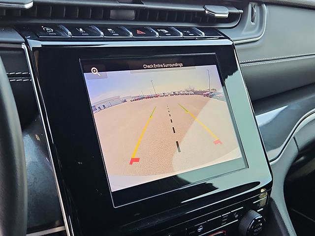 Used 2022 Jeep Grand Cherokee Altitude image 18