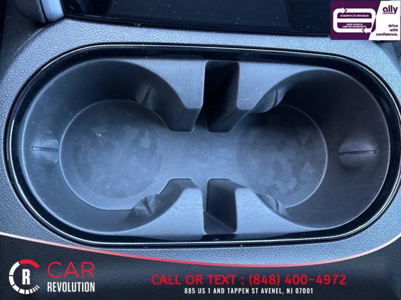 Used 2024 Chevrolet Colorado LT RWD image 25