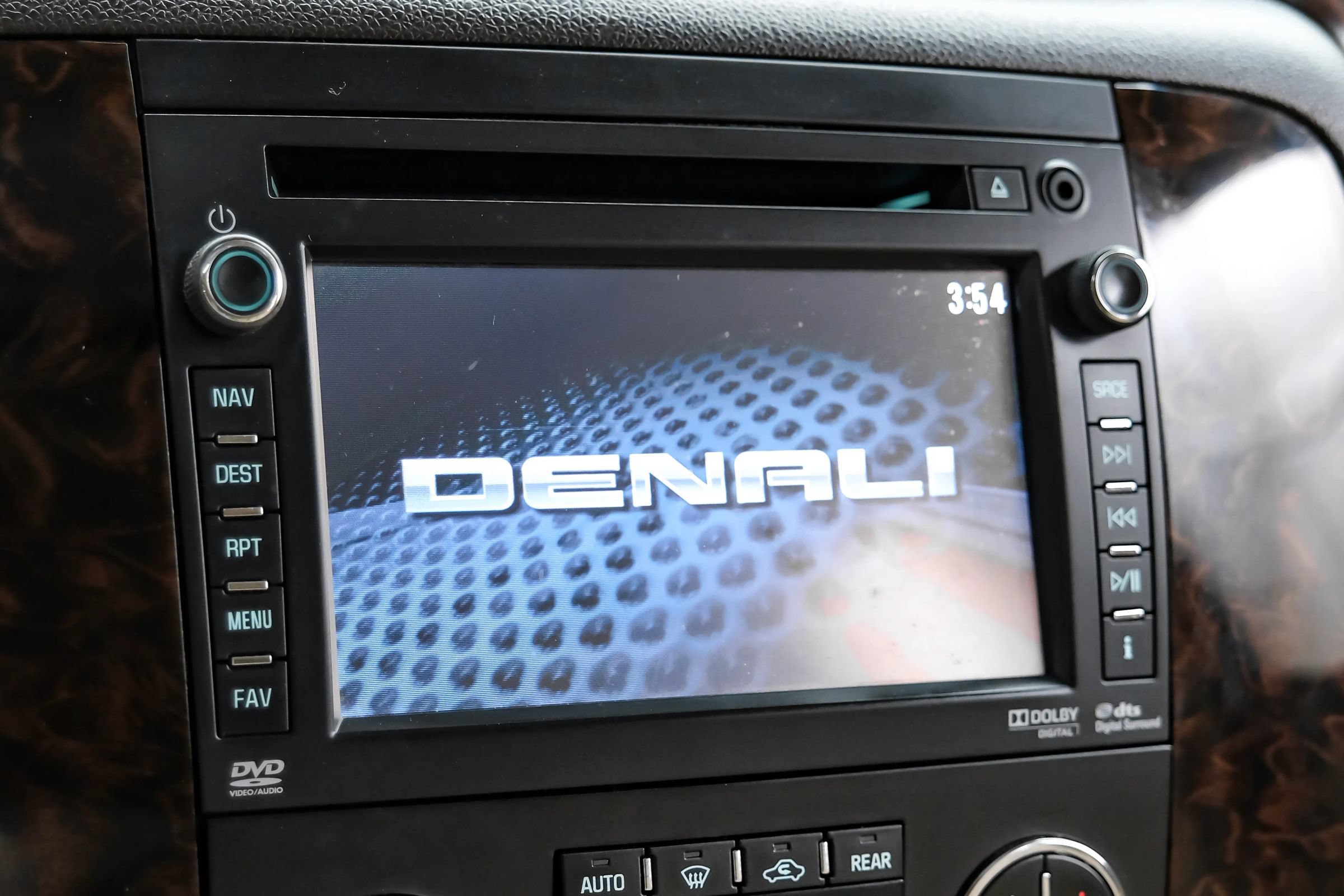 Used 2014 GMC Yukon Denali RWD image 33