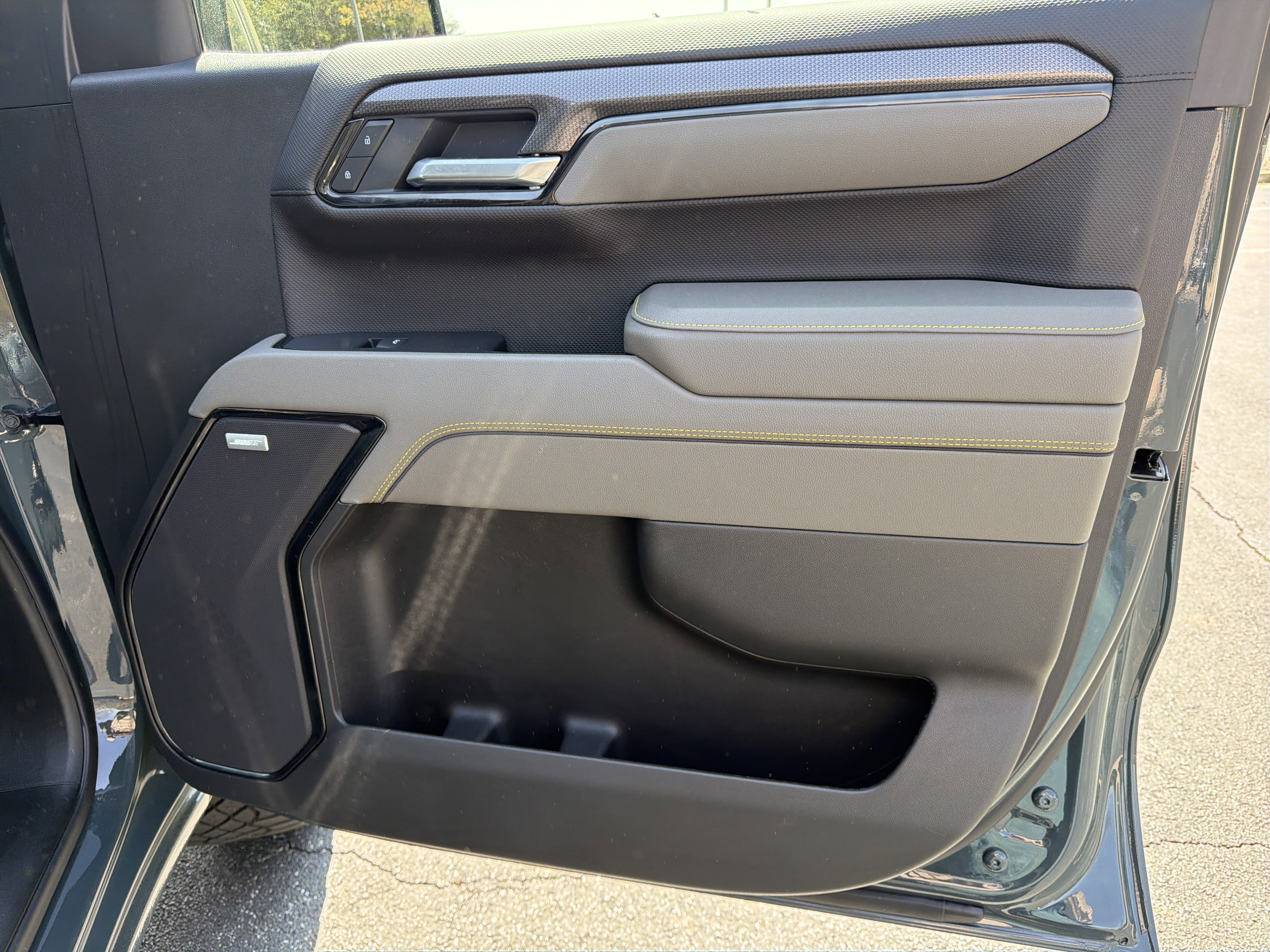 Used 2025 Chevrolet Silverado 1500 ZR2 w/ Technology Package image 14