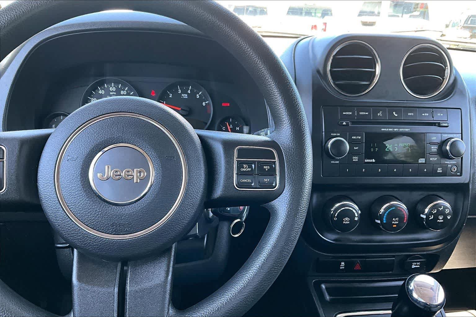 Used 2012 Jeep Compass Sport AWD/4WD image 26