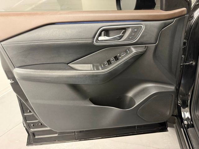 Used 2023 Nissan Rogue Platinum w/ Platinum Premium Package image 29