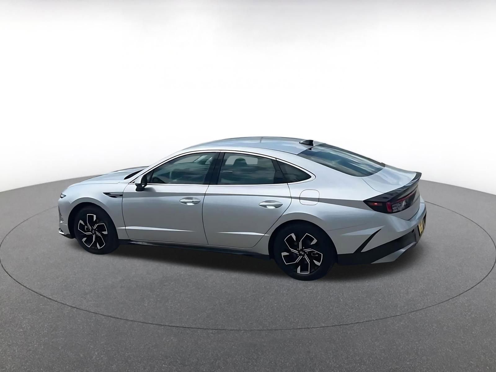 Used 2025 Hyundai Sonata SEL FWD image 10