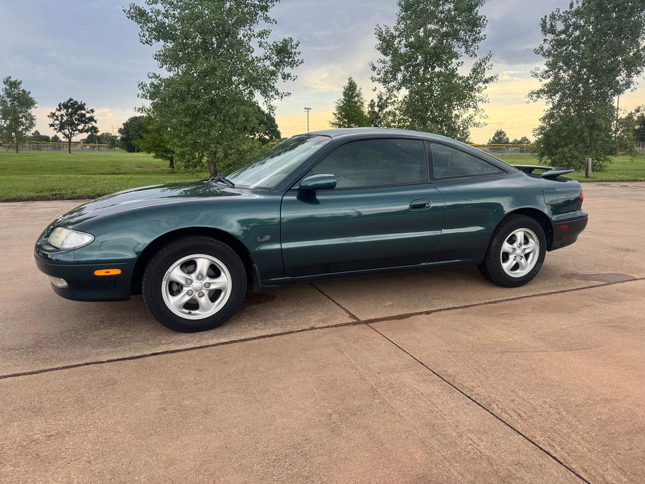 Used 1995 MAZDA MX6 FWD image 2
