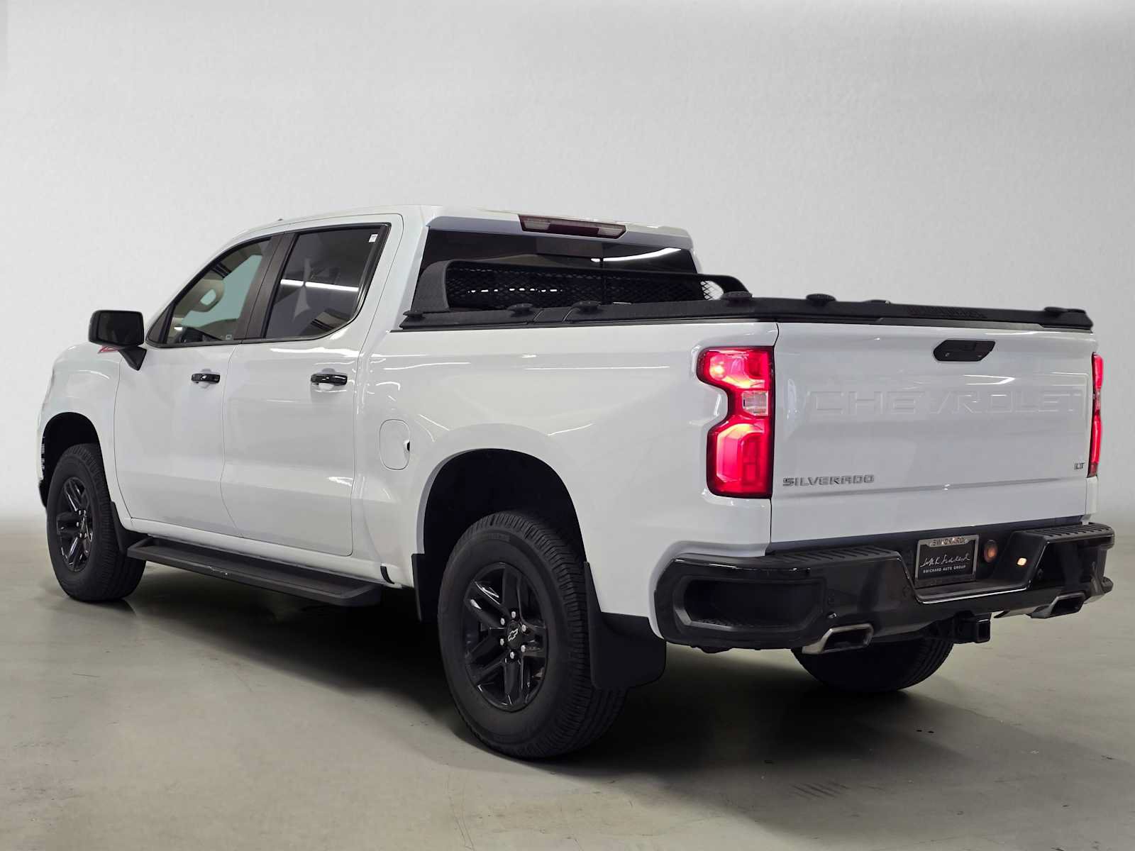 Used 2020 Chevrolet Silverado 1500 LT Trail Boss AWD/4WD image 3