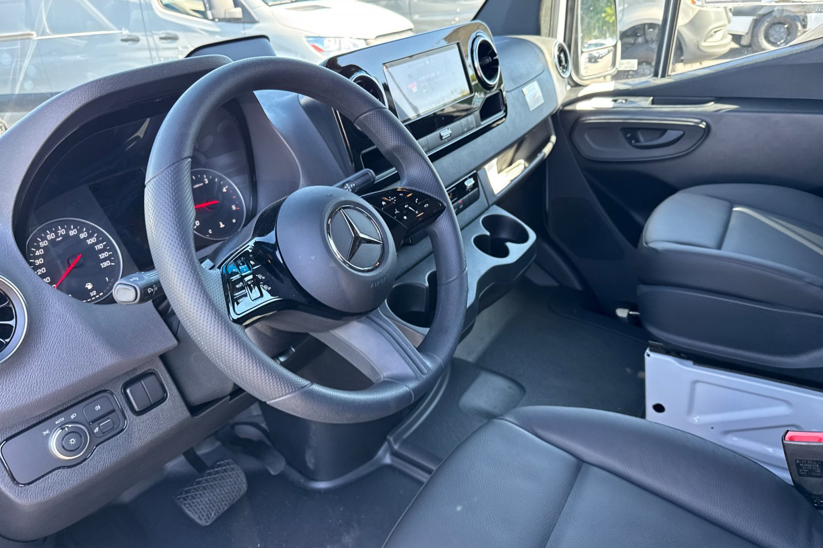 New 2025 Mercedes-Benz Sprinter 2500 image 12