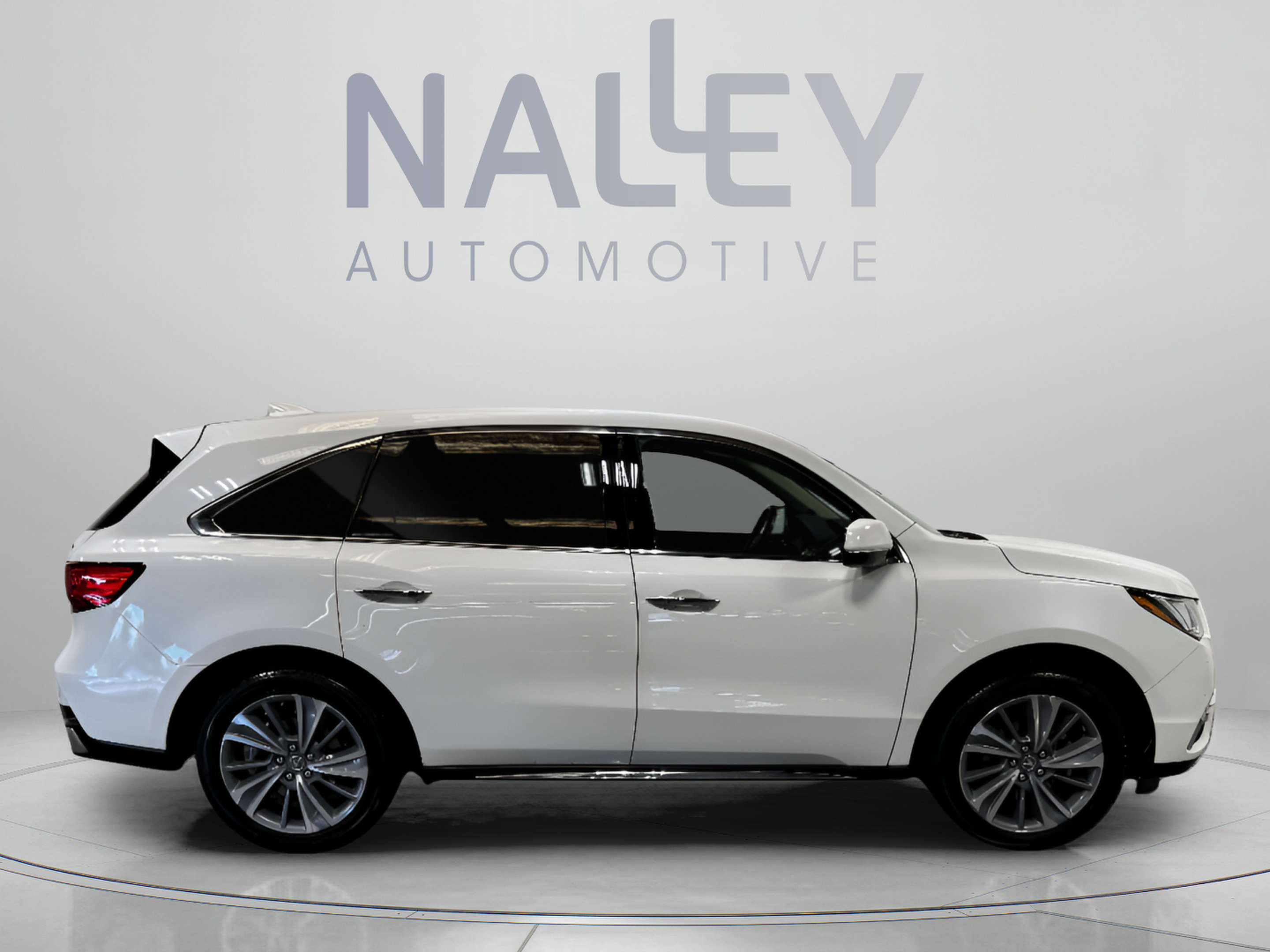 Certified 2018 Acura MDX w/ Technology Package FWD image 6