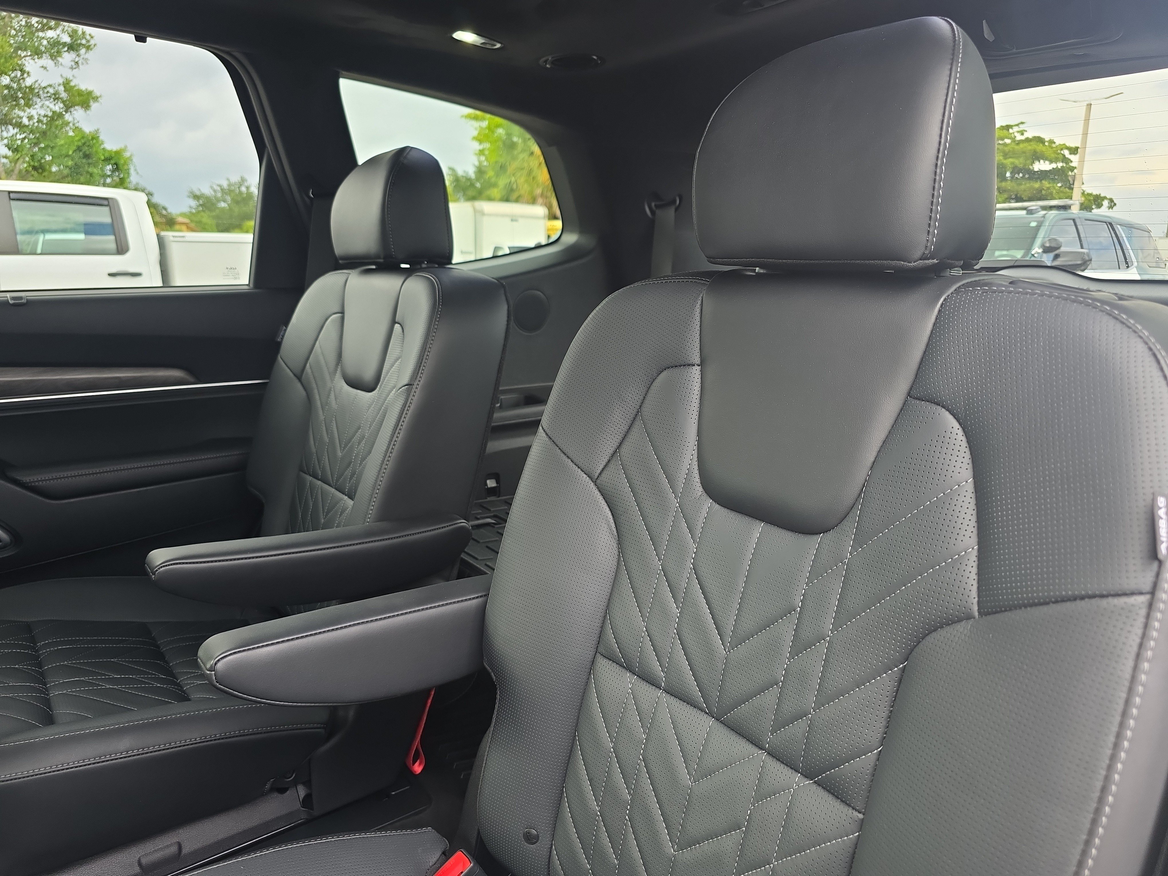 Used 2025 Kia Telluride SX Prestige X-Line AWD/4WD image 16