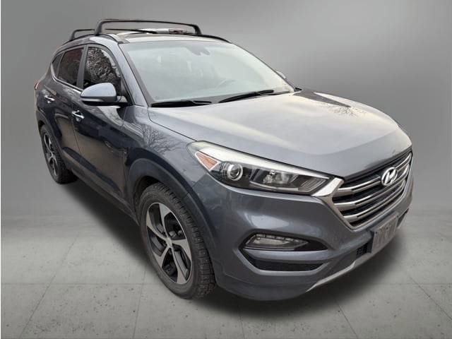 Used 2016 Hyundai Tucson Limited w/ Option Group 03 AWD/4WD image 3