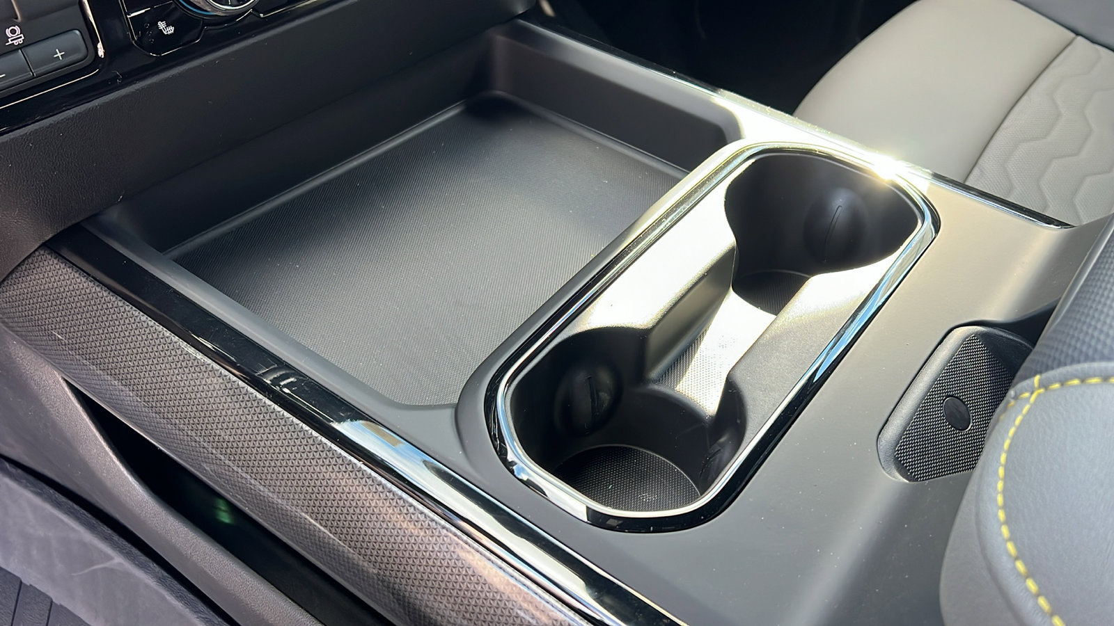 New 2026 Chevrolet Silverado 2500 ZR2 w/ LPO, Dark Essentials Package image 24