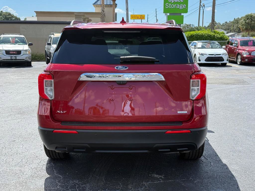 Used 2020 Ford Explorer XLT image 4