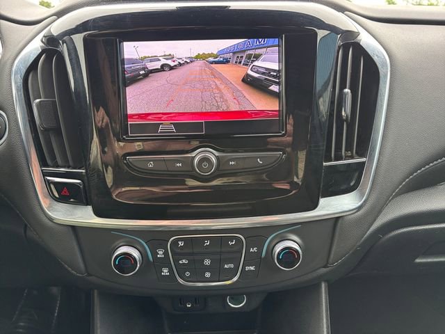 Used 2023 Chevrolet Traverse LT FWD image 20