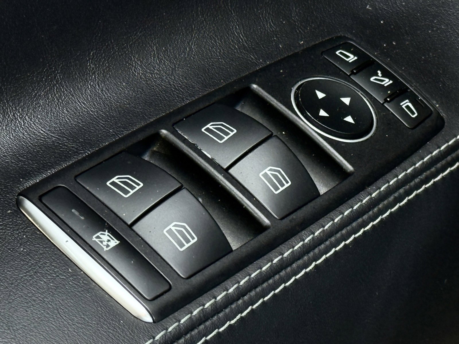 Used 2018 Tesla Model S 75D image 32