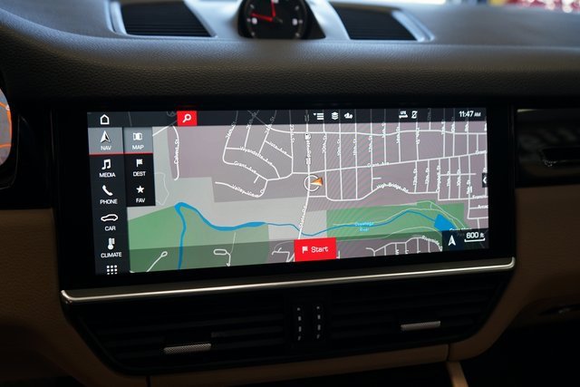 Used 2020 Porsche Cayenne image 8