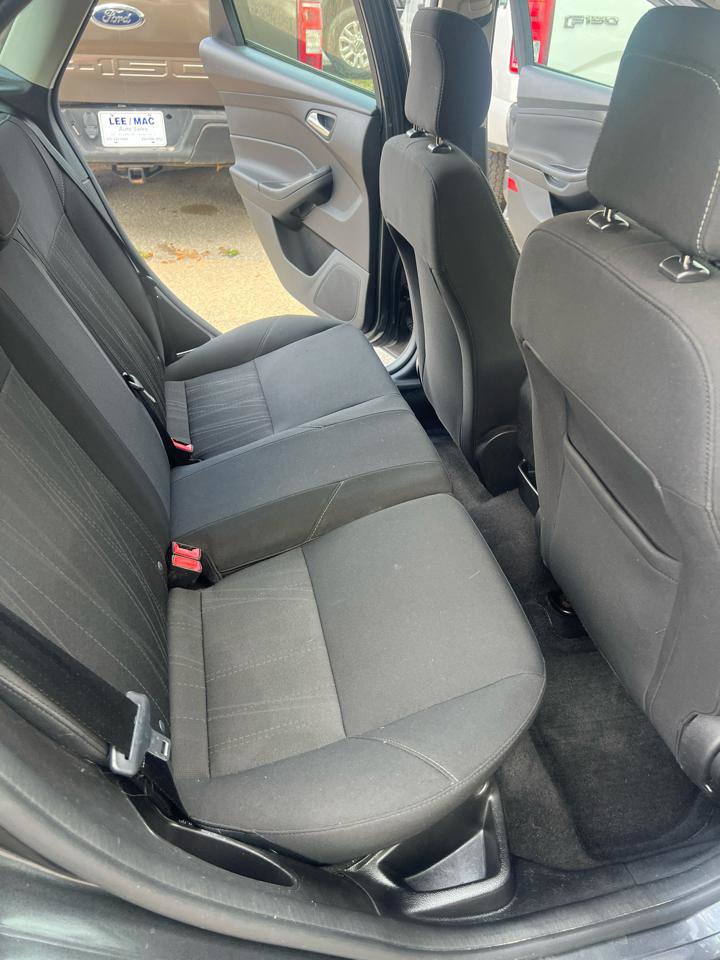 Used 2018 Ford Focus SE image 8