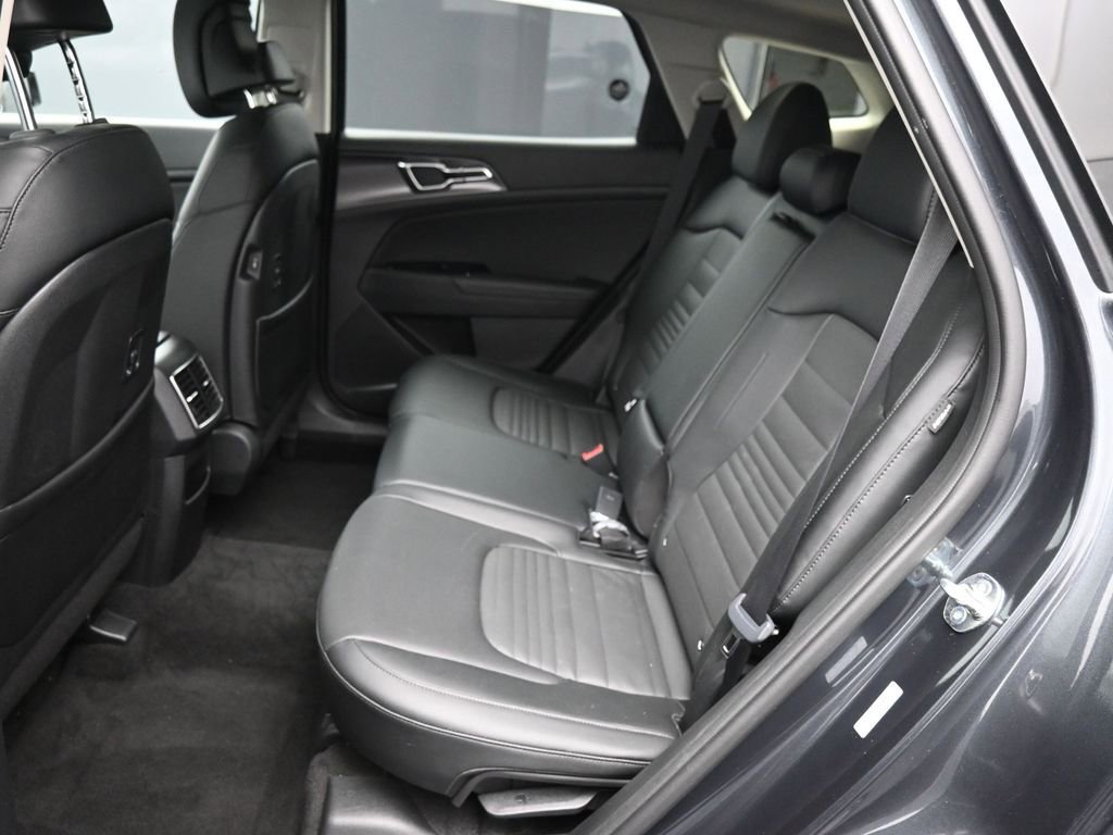 Certified 2025 Kia Sportage SX image 21