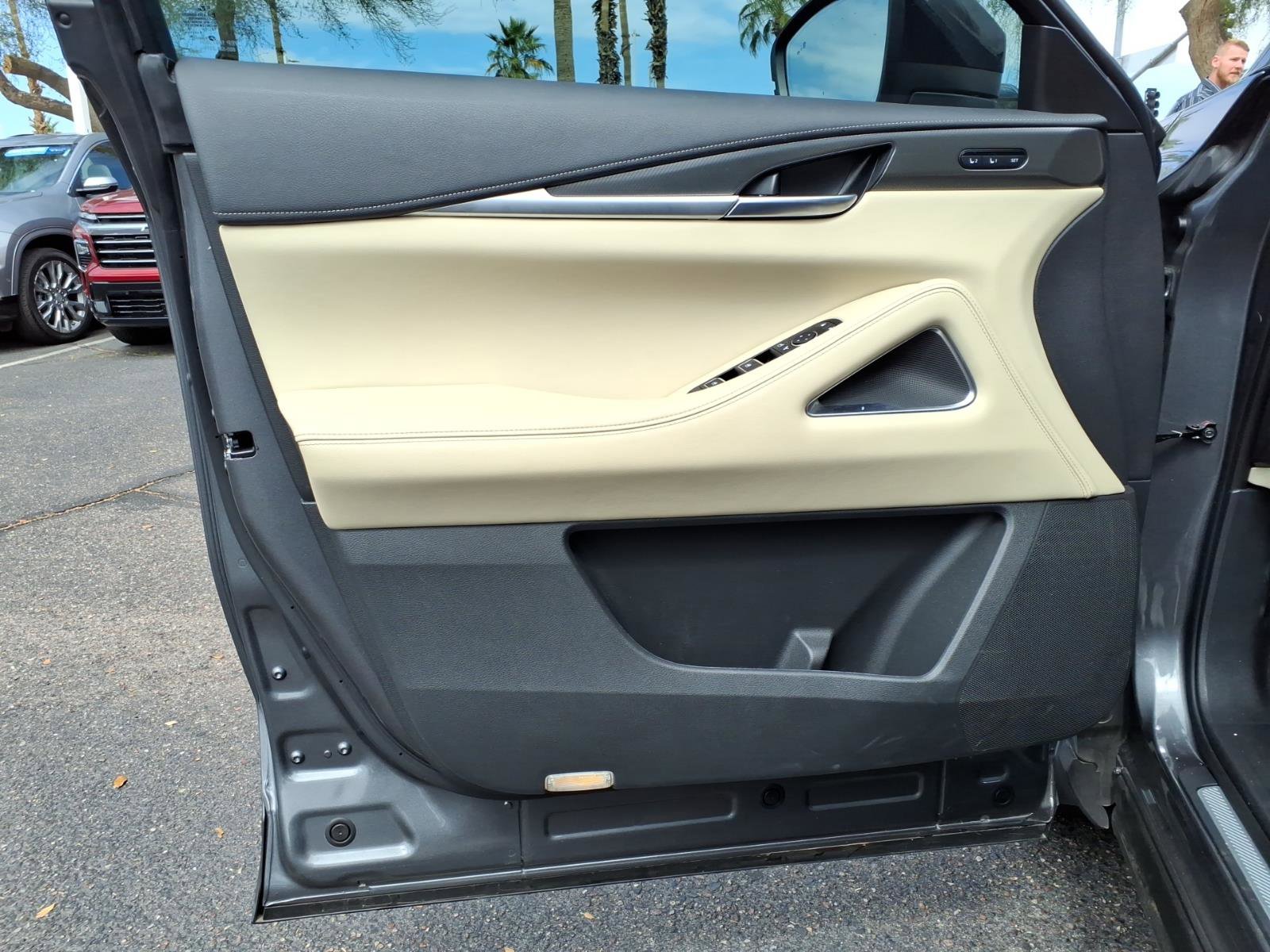 Used 2025 INFINITI QX60 Luxe w/ Cargo Package image 19