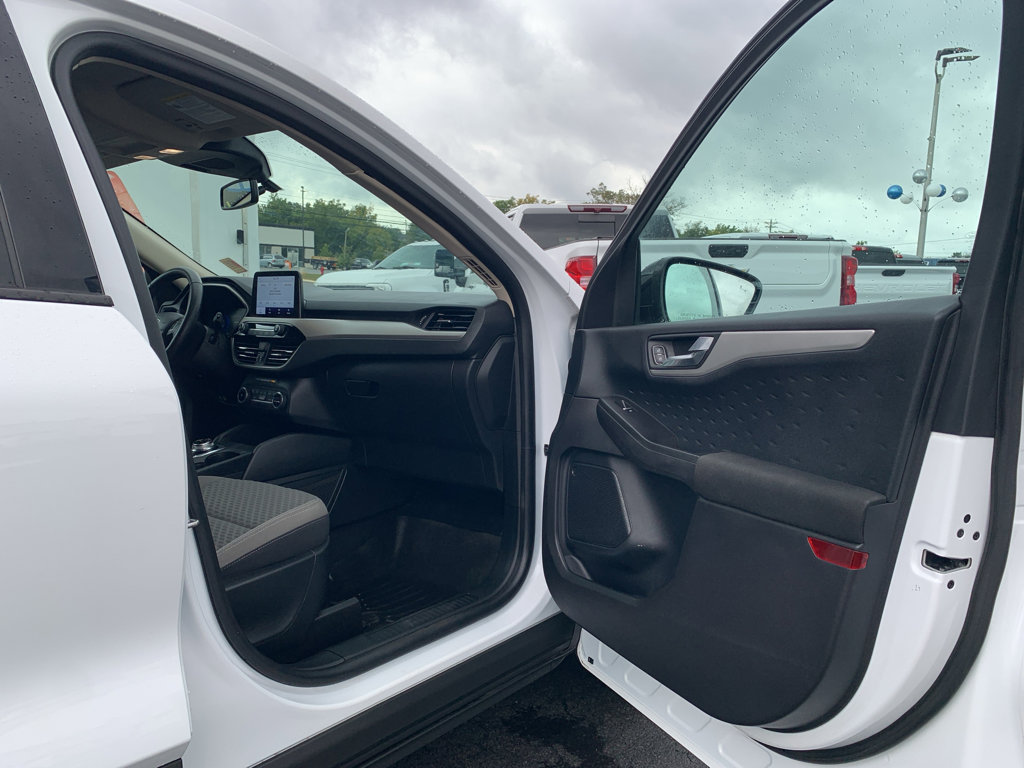 Used 2020 Ford Escape SE Sport image 27