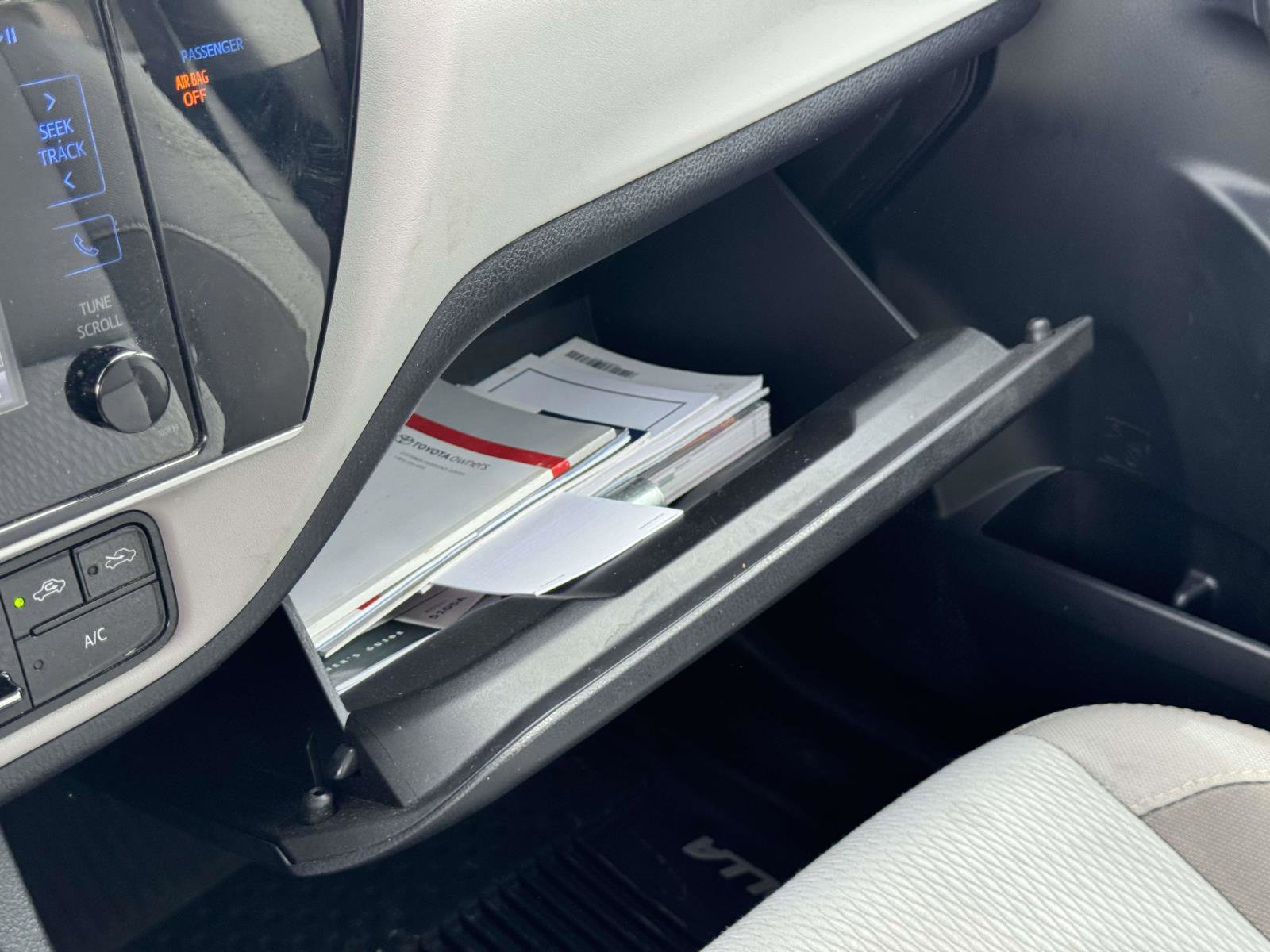 Used 2018 Toyota Corolla LE w/ Body Protection Package FWD image 30