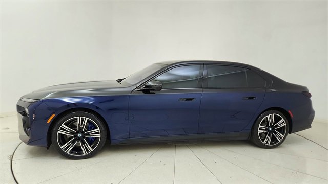 Used 2023 BMW i7 xDrive60 image 3