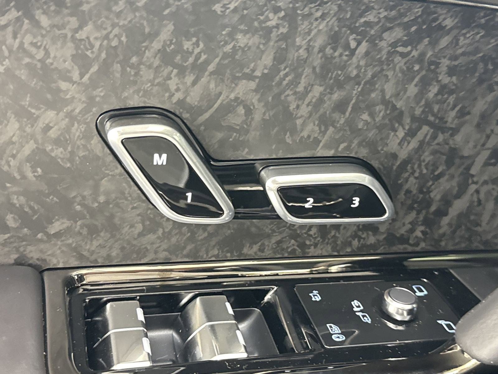 New 2025 Land Rover Range Rover Sport Dynamic SE image 21