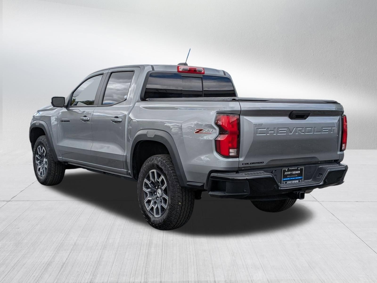 Certified 2024 Chevrolet Colorado Z71 w/ Z71 Convenience Package 2 image 3