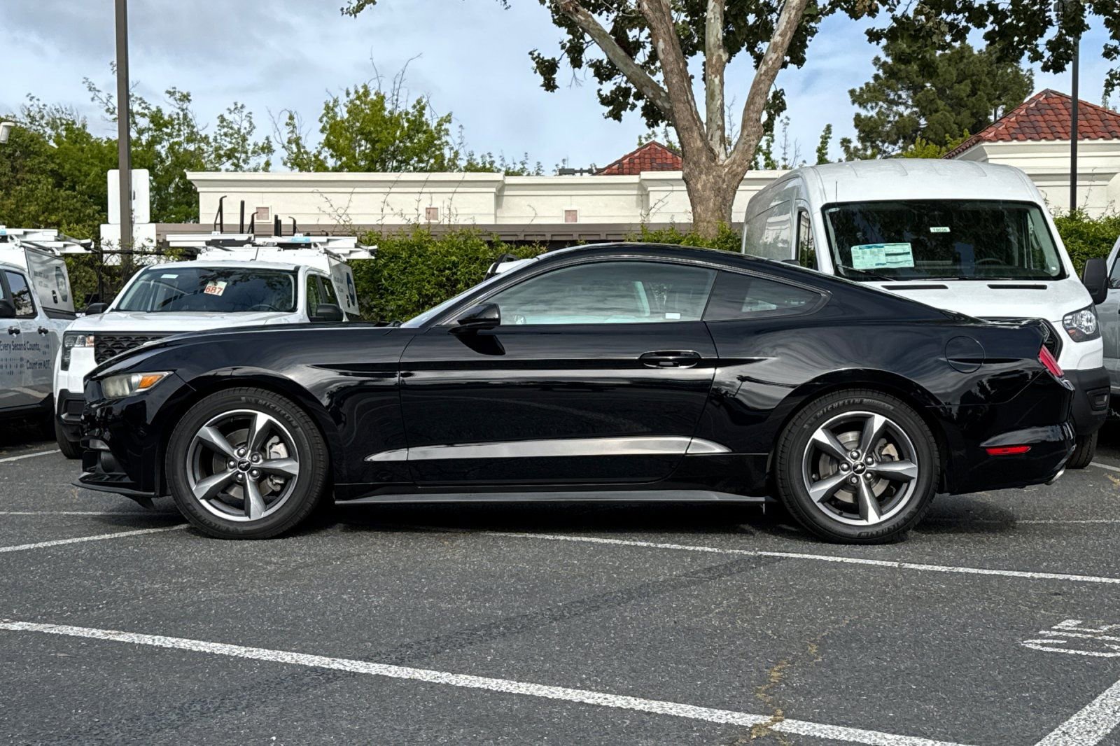 Used 2015 Ford Mustang Coupe w/ Equipment Group 051A image 7