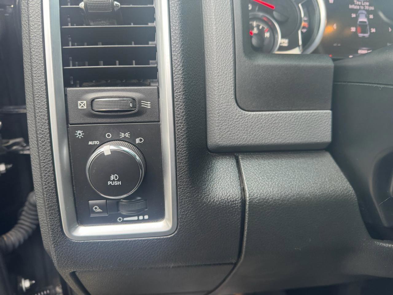 Used 2016 RAM 1500 Lone Star image 38