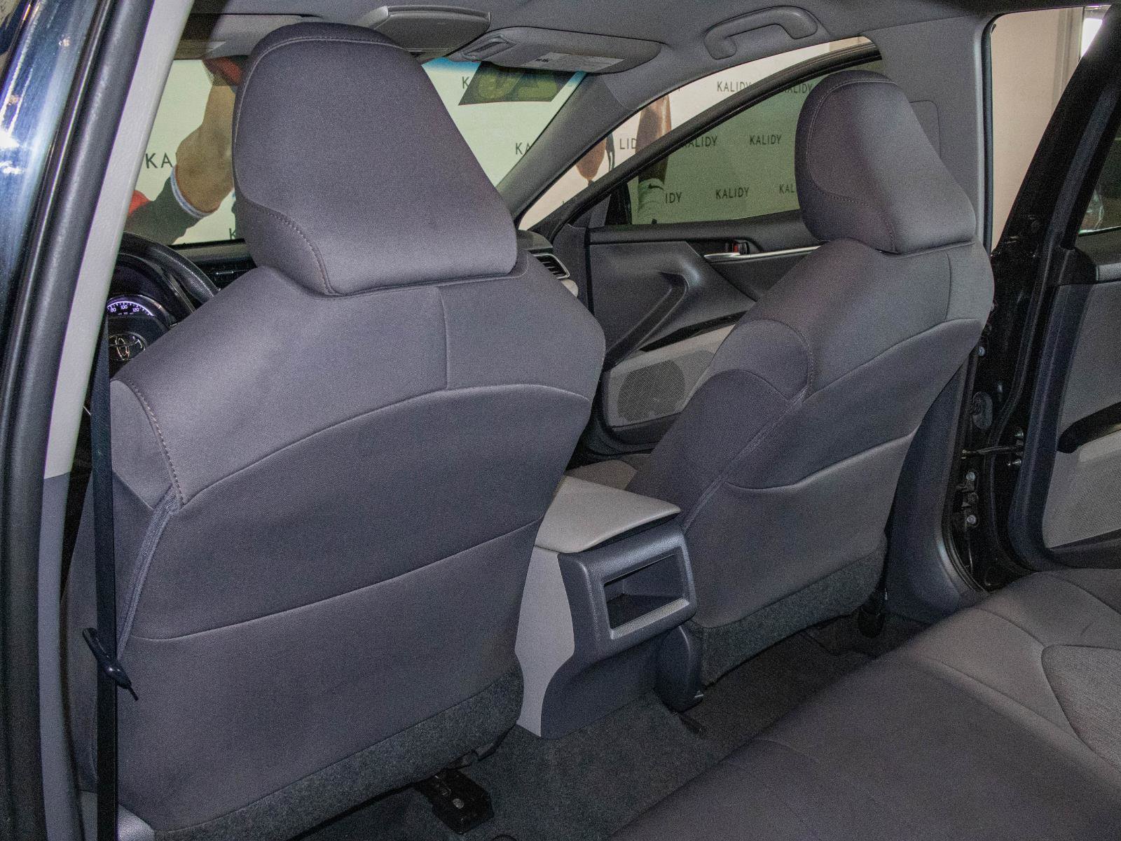 Used 2020 Toyota Camry LE FWD image 9