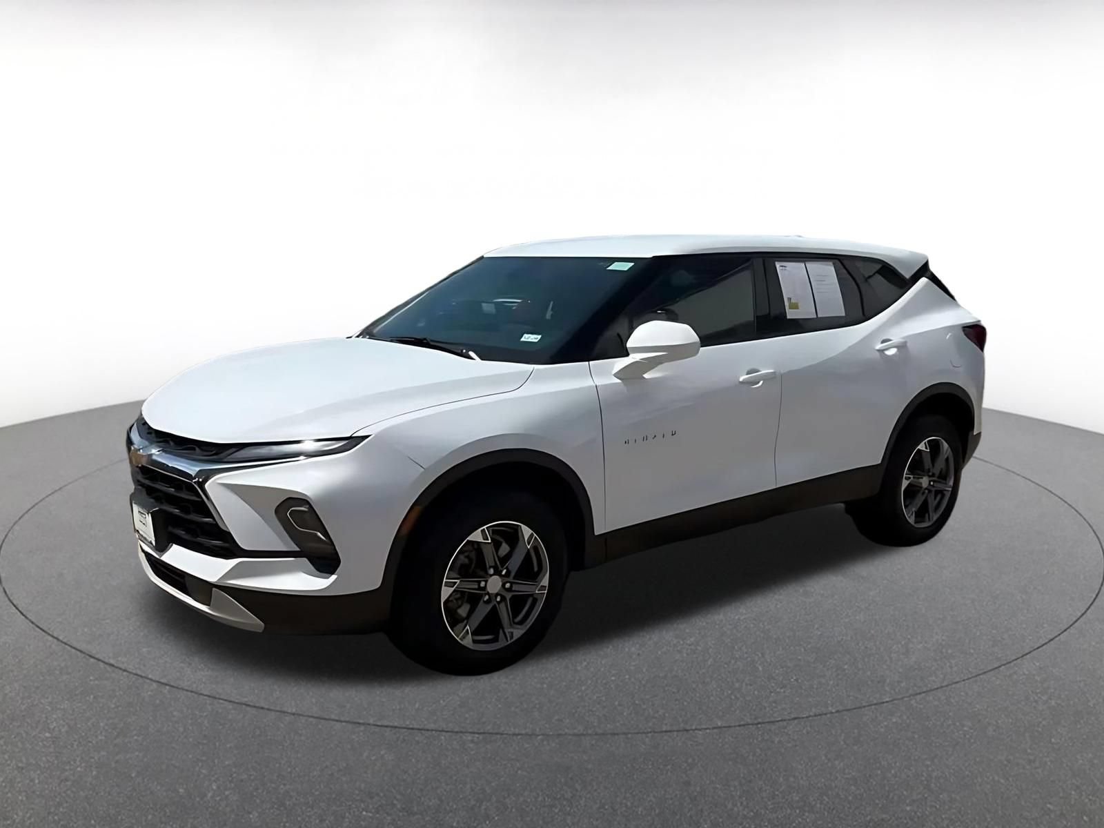 Used 2026 Chevrolet Blazer LT FWD image 7